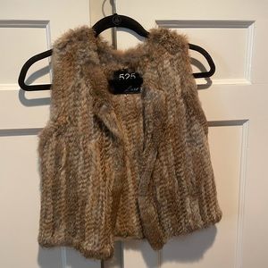 525 America fur vest
